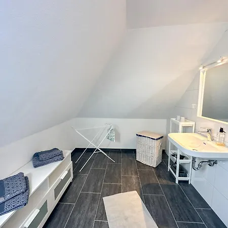 Elsa Brandstroem Doese 1 *